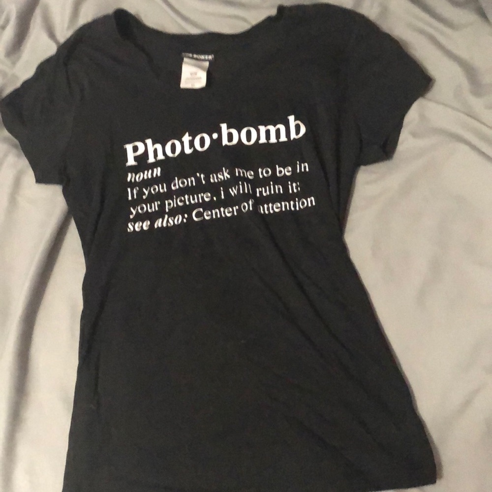 Photo bomb tee